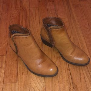GC Shoes Report Bootie Cognac